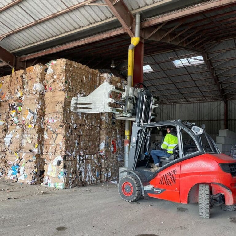 Agence M Com Marseille CMT Recyclage Dechets Dechetterie Vaucluse Cavaillon Location Engin Carton